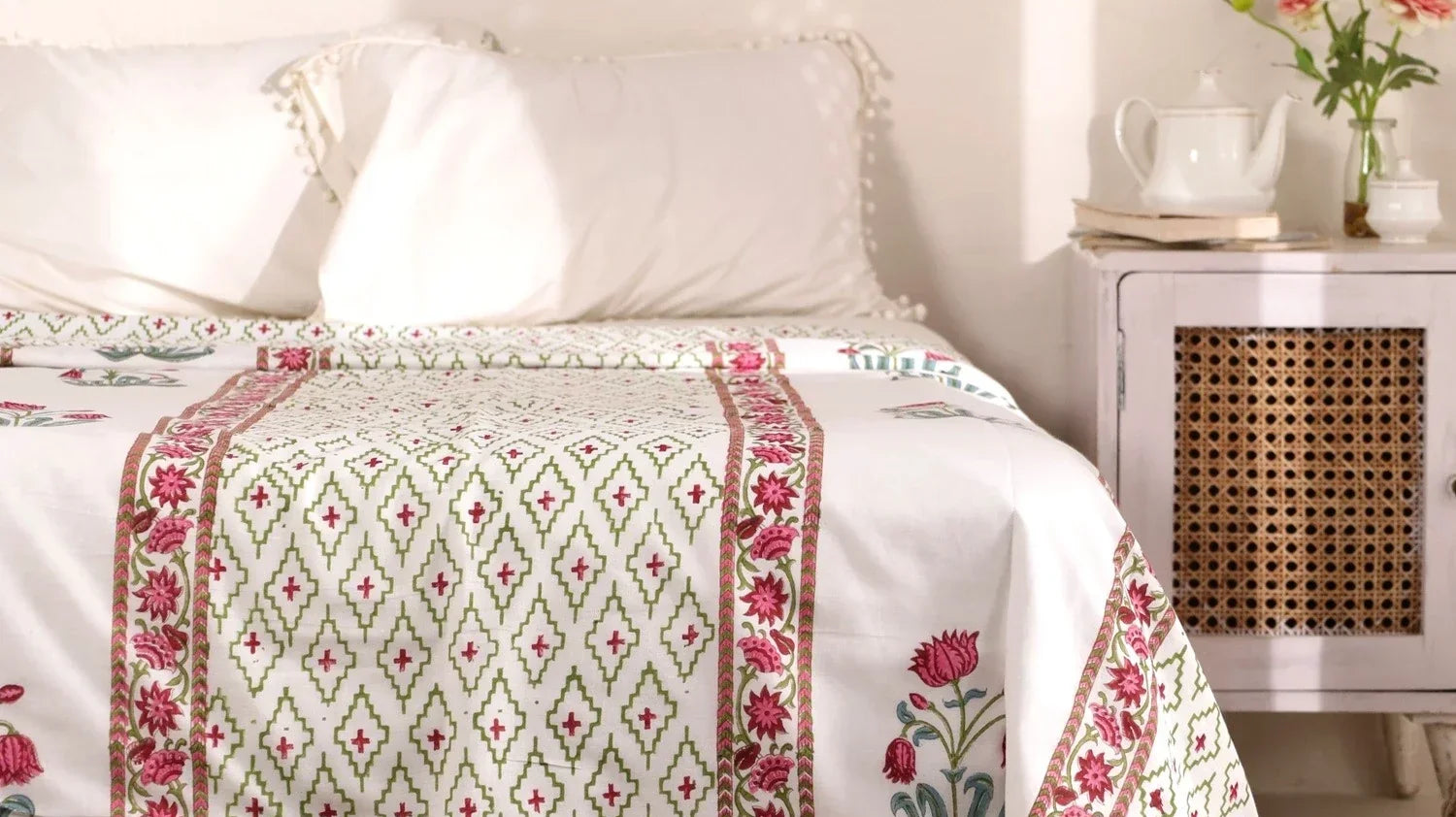 AC Quilts - the Best Bedding to Keep Cool in Hot Indian Summers - housi.in
