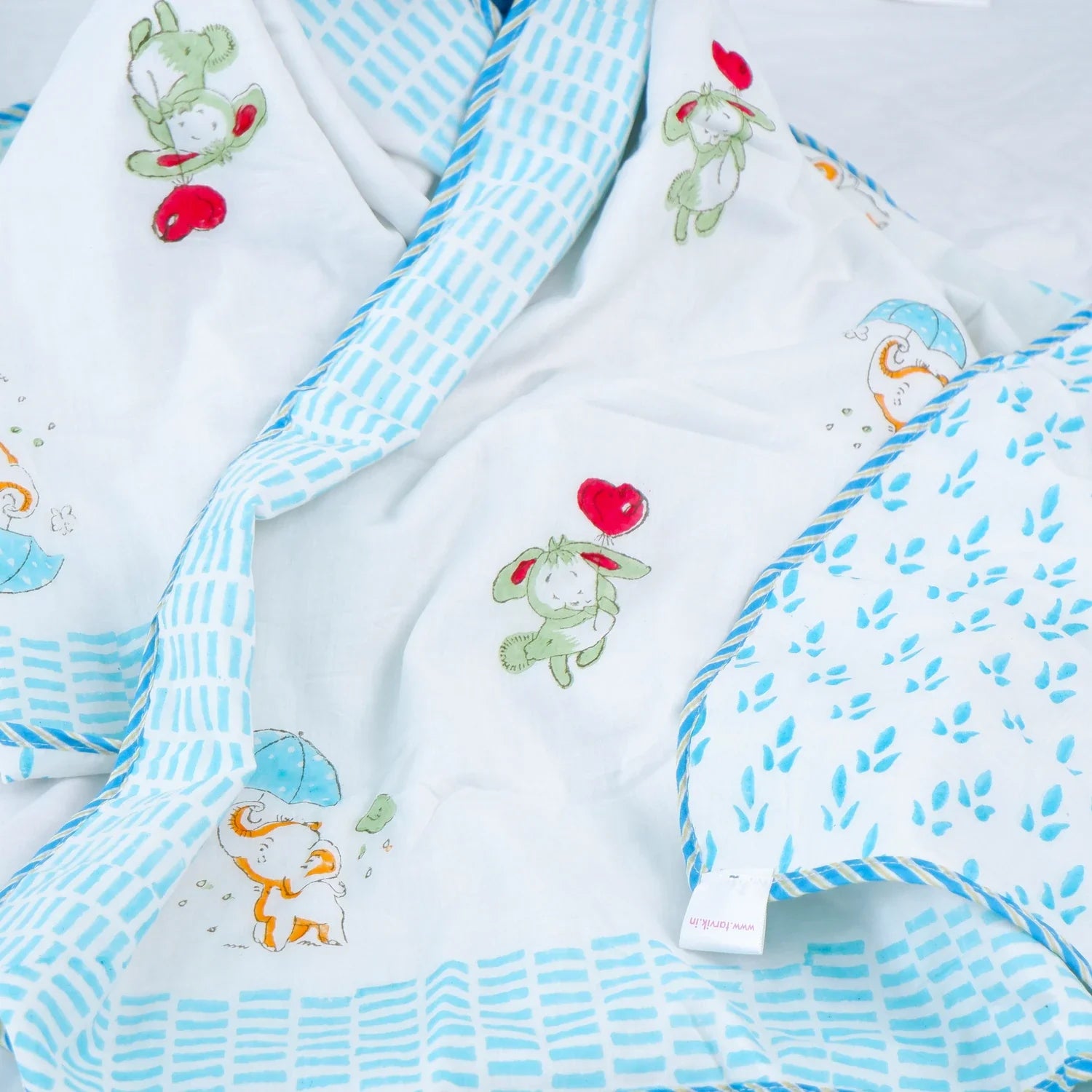 Single Bed Happyland Printed Children Bed Dohar - Housi