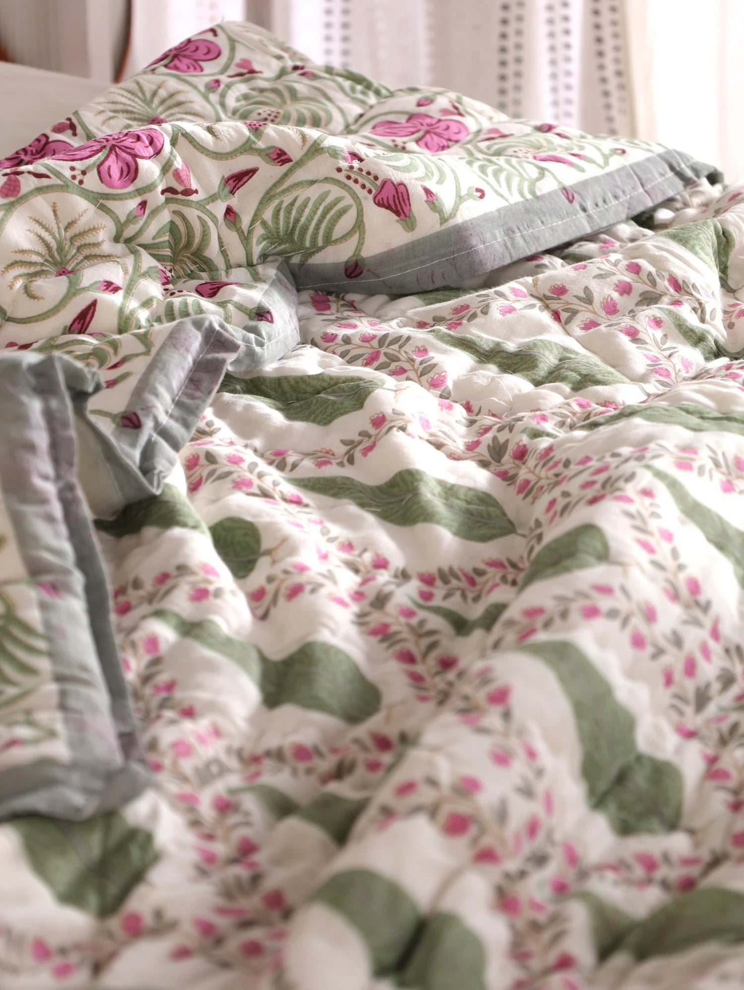 Jaipuri single bed quilt crafted from 100% pure cotton with vibrant block print design